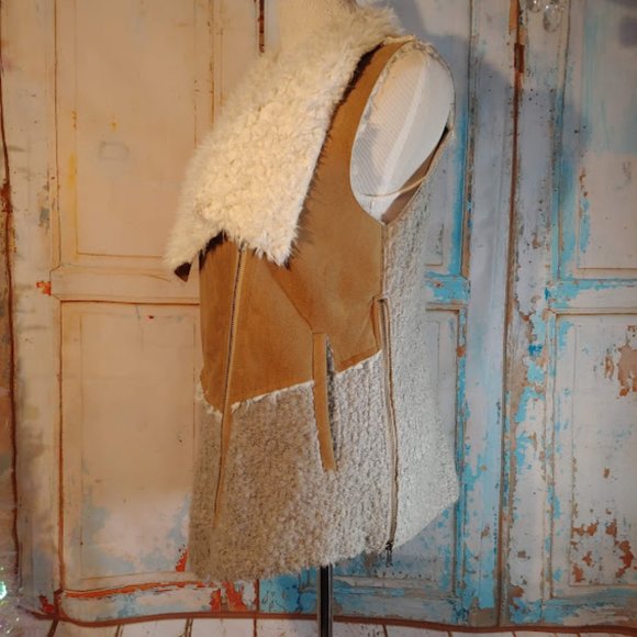 Saturday Sunday soft faux fur zipper sweater jacket vest/size M/cream tan grey - Picture 8 of 11